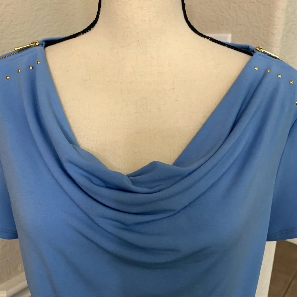 Carmen Marc Valvo blue top - Picture 6 of 11